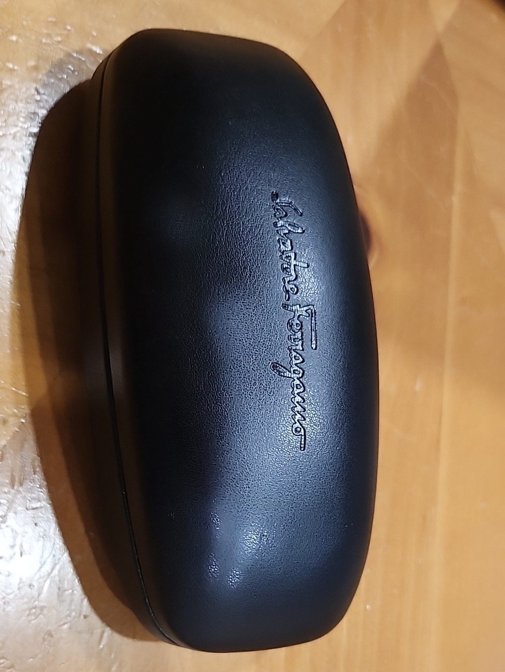 Sunglass Hut Eyeglasses Case in Black Like New